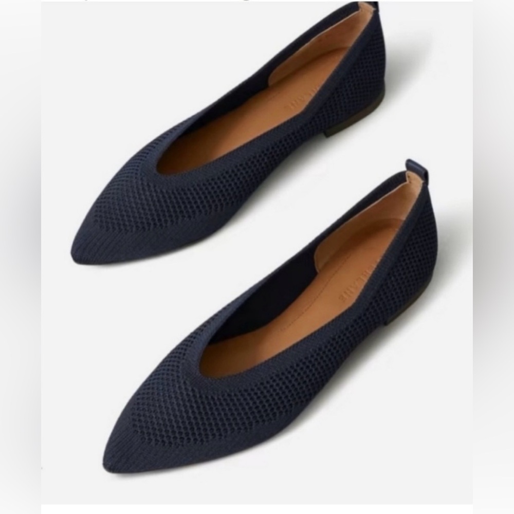 Everlane The 40 Hour flat in Reknit Navy Blur Pointed Size 6